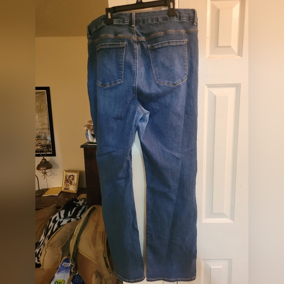 High Rise Jeans - Picture 6 of 6